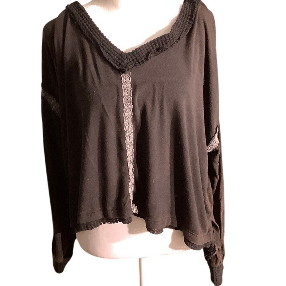 POL Black Embroidered V-Neck Long Sleeve Top Women’s Size S— Boho, Casual, Flowy